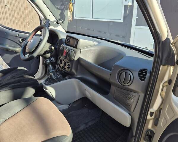 Фиат Добло 2015 в Львове на Automoto.ua Бежевый Фиат Добло, объемом двигателя 1.3 л и пробегом 184 тыс. км за 6500 $, фото 25 на Automoto.ua