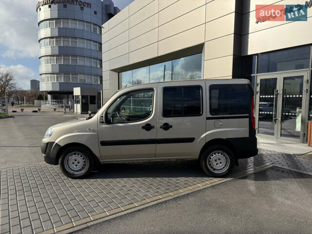 Бежевий Фіат Добло, об'ємом двигуна 1.3 л та пробігом 93 тис. км за 9100 $, фото 7 на Automoto.ua