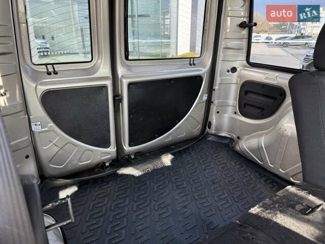 Бежевий Фіат Добло, об'ємом двигуна 1.3 л та пробігом 93 тис. км за 9100 $, фото 16 на Automoto.ua