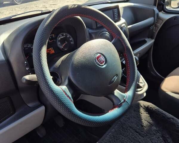 Фиат Добло 2015 в Львове на Automoto.ua Бежевый Фиат Добло, объемом двигателя 1.3 л и пробегом 184 тыс. км за 6500 $, фото 14 на Automoto.ua