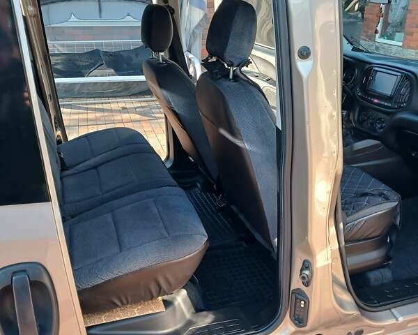 Бежевий Фіат Добло, об'ємом двигуна 1.37 л та пробігом 129 тис. км за 10500 $, фото 16 на Automoto.ua