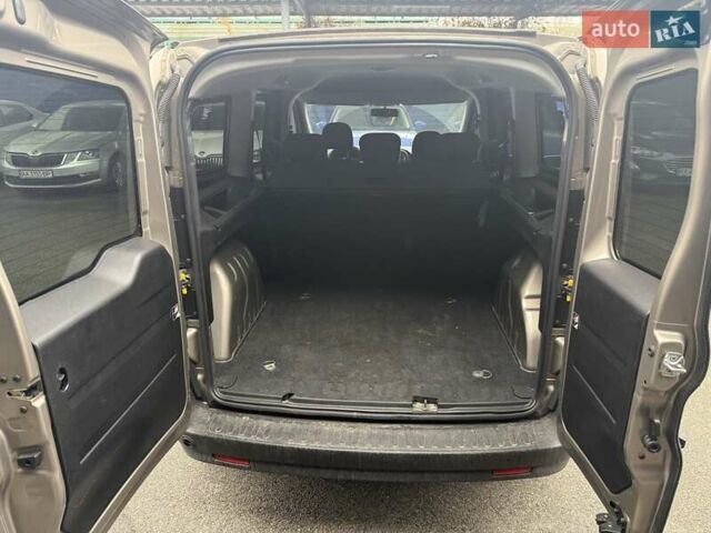 Бежевый Фиат Добло, объемом двигателя 1.37 л и пробегом 163 тыс. км за 11900 $, фото 9 на Automoto.ua