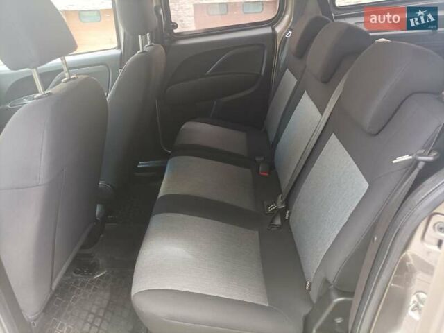 Бежевый Фиат Добло, объемом двигателя 1.25 л и пробегом 20 тыс. км за 18000 $, фото 9 на Automoto.ua