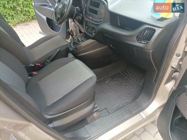 Бежевый Фиат Добло, объемом двигателя 1.25 л и пробегом 20 тыс. км за 18000 $, фото 16 на Automoto.ua