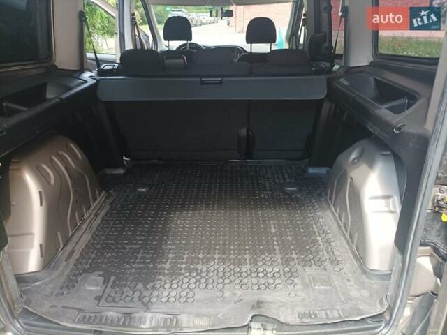 Бежевый Фиат Добло, объемом двигателя 1.25 л и пробегом 20 тыс. км за 18000 $, фото 12 на Automoto.ua