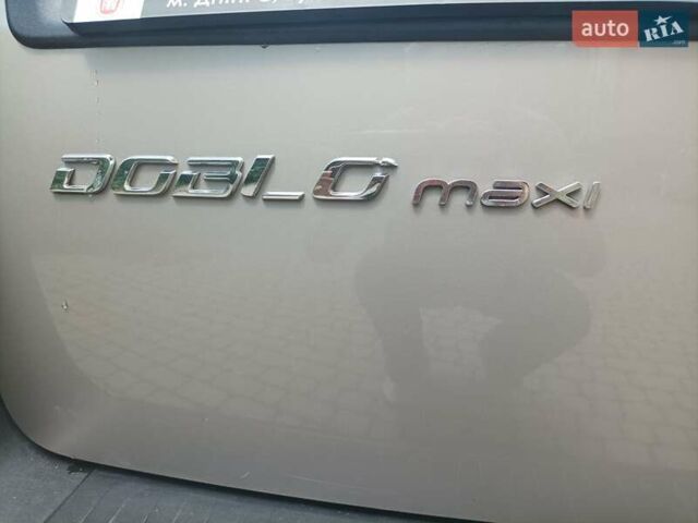 Бежевый Фиат Добло, объемом двигателя 1.25 л и пробегом 20 тыс. км за 18000 $, фото 17 на Automoto.ua