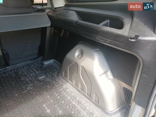 Бежевый Фиат Добло, объемом двигателя 1.25 л и пробегом 20 тыс. км за 18000 $, фото 13 на Automoto.ua