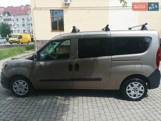 Бежевый Фиат Добло, объемом двигателя 1.25 л и пробегом 20 тыс. км за 18000 $, фото 5 на Automoto.ua