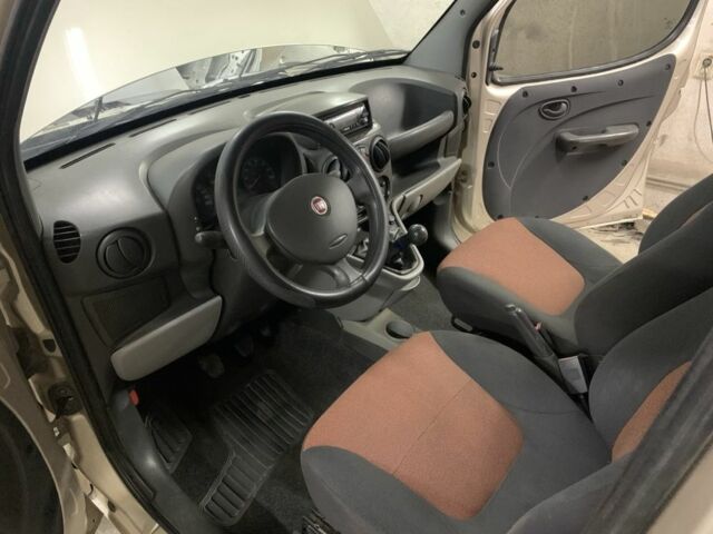 Бежевый Фиат Добло, объемом двигателя 1.2 л и пробегом 165 тыс. км за 6000 $, фото 7 на Automoto.ua