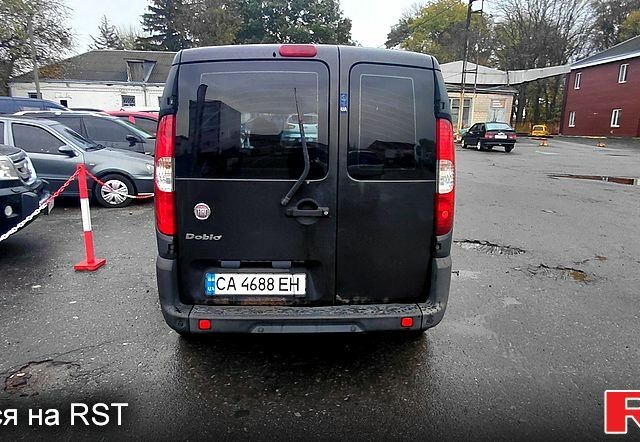 Черный Фиат Добло, объемом двигателя 1.4 л и пробегом 265 тыс. км за 3500 $, фото 3 на Automoto.ua