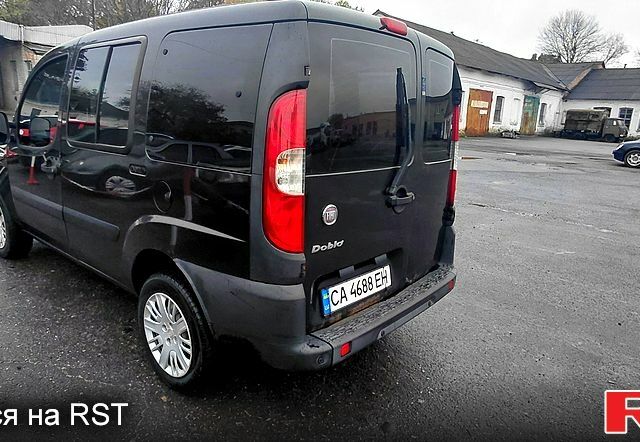 Черный Фиат Добло, объемом двигателя 1.4 л и пробегом 265 тыс. км за 3500 $, фото 4 на Automoto.ua