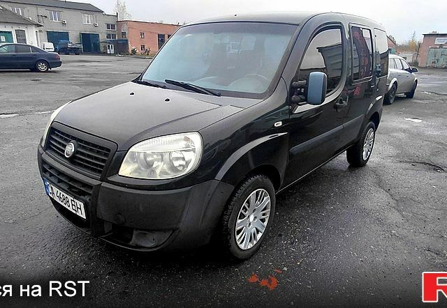 Черный Фиат Добло, объемом двигателя 1.4 л и пробегом 265 тыс. км за 3500 $, фото 5 на Automoto.ua