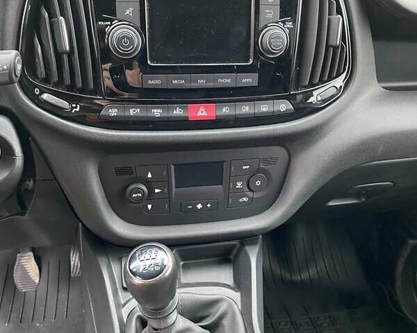 Чорний Фіат Добло, об'ємом двигуна 1.6 л та пробігом 70 тис. км за 13800 $, фото 16 на Automoto.ua