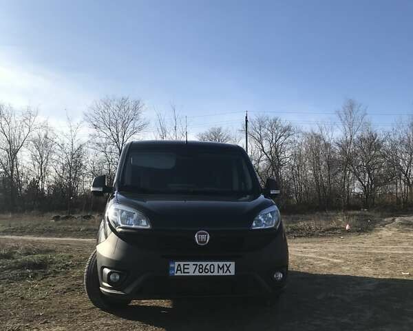 Черный Фиат Добло, объемом двигателя 1.6 л и пробегом 130 тыс. км за 9000 $, фото 4 на Automoto.ua