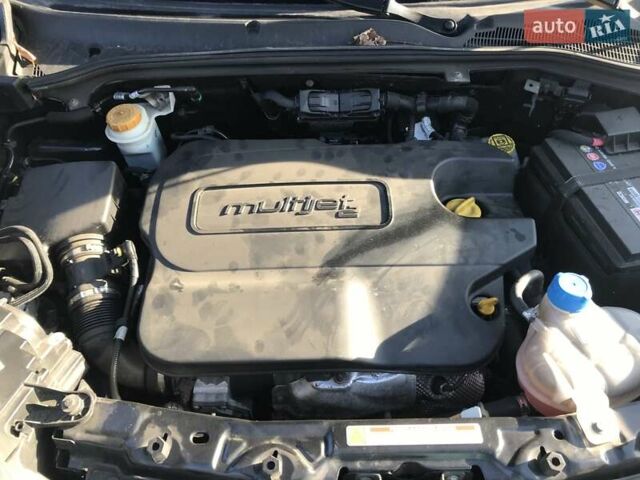 Черный Фиат Добло, объемом двигателя 1.6 л и пробегом 130 тыс. км за 9000 $, фото 8 на Automoto.ua