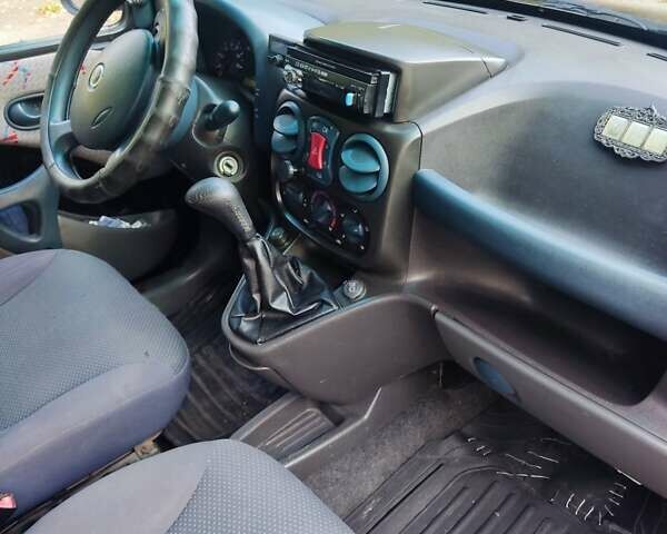 Чорний Фіат Добло, об'ємом двигуна 1.91 л та пробігом 235 тис. км за 3400 $, фото 1 на Automoto.ua