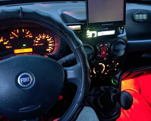 Чорний Фіат Добло, об'ємом двигуна 1.91 л та пробігом 235 тис. км за 3400 $, фото 21 на Automoto.ua