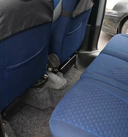 Черный Фиат Добло, объемом двигателя 1.9 л и пробегом 182 тыс. км за 5750 $, фото 21 на Automoto.ua