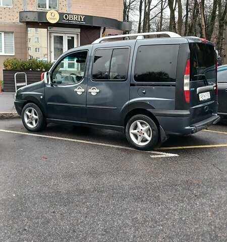 Черный Фиат Добло, объемом двигателя 1.9 л и пробегом 182 тыс. км за 5750 $, фото 8 на Automoto.ua