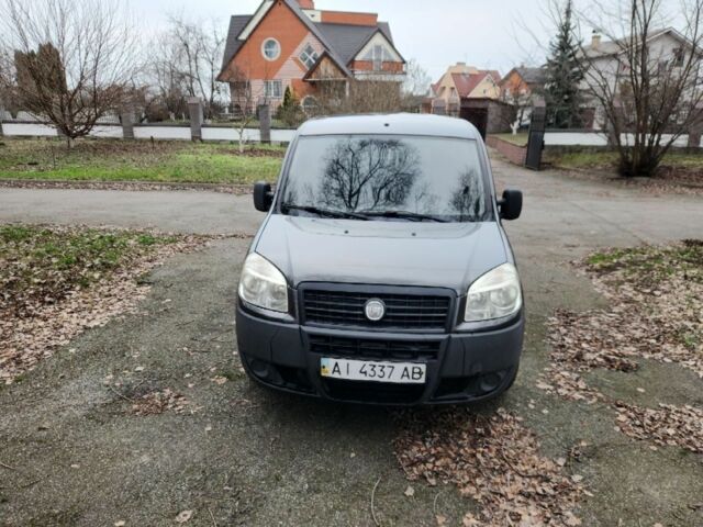 Черный Фиат Добло, объемом двигателя 1.4 л и пробегом 211 тыс. км за 4200 $, фото 1 на Automoto.ua