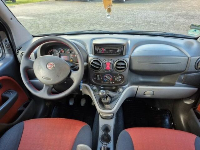 Чорний Фіат Добло, об'ємом двигуна 0 л та пробігом 225 тис. км за 2000 $, фото 5 на Automoto.ua