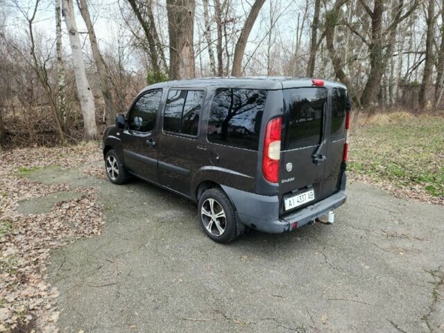 Черный Фиат Добло, объемом двигателя 1.4 л и пробегом 211 тыс. км за 4200 $, фото 3 на Automoto.ua