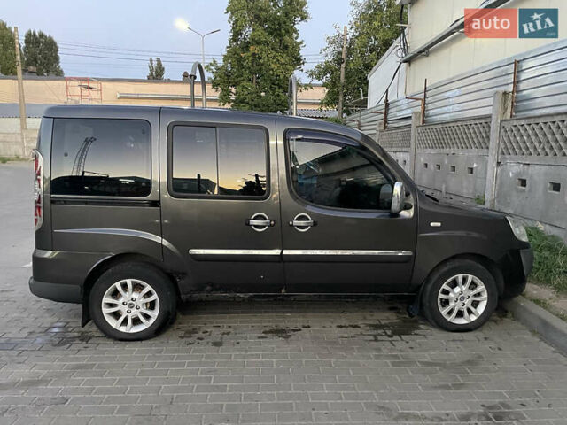 Черный Фиат Добло, объемом двигателя 1.9 л и пробегом 330 тыс. км за 4500 $, фото 15 на Automoto.ua