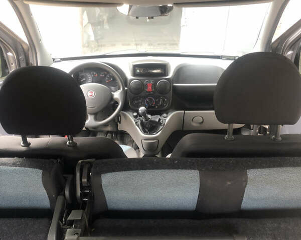 Чорний Фіат Добло, об'ємом двигуна 1.4 л та пробігом 109 тис. км за 4800 $, фото 2 на Automoto.ua