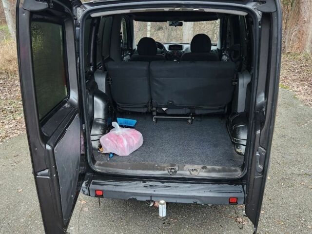 Черный Фиат Добло, объемом двигателя 1.4 л и пробегом 211 тыс. км за 4200 $, фото 6 на Automoto.ua