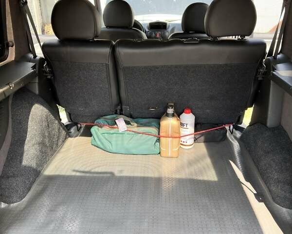 Черный Фиат Добло, объемом двигателя 1.9 л и пробегом 269 тыс. км за 4600 $, фото 7 на Automoto.ua