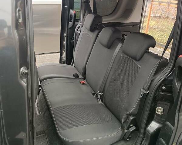 Черный Фиат Добло, объемом двигателя 1.37 л и пробегом 180 тыс. км за 6700 $, фото 2 на Automoto.ua