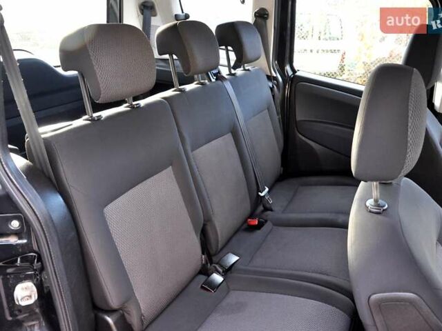 Черный Фиат Добло, объемом двигателя 1.6 л и пробегом 240 тыс. км за 7200 $, фото 22 на Automoto.ua