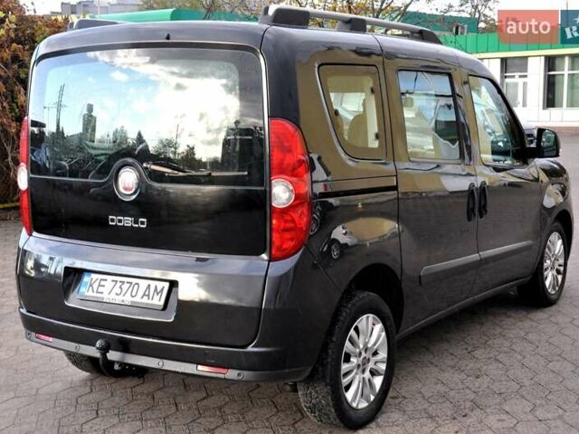 Черный Фиат Добло, объемом двигателя 1.6 л и пробегом 240 тыс. км за 7200 $, фото 8 на Automoto.ua