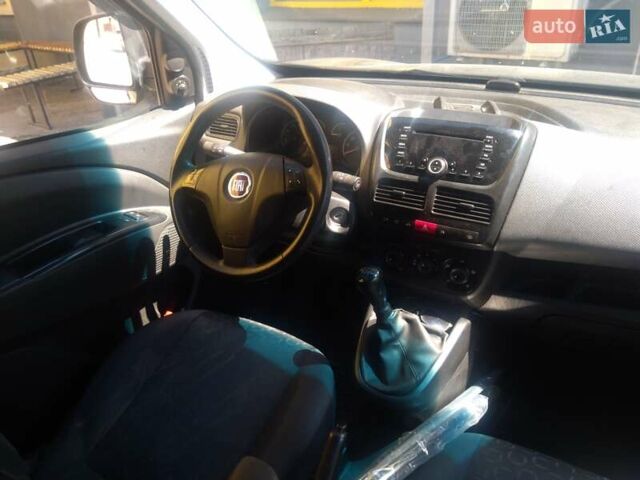 Черный Фиат Добло, объемом двигателя 1.2 л и пробегом 164 тыс. км за 8200 $, фото 9 на Automoto.ua