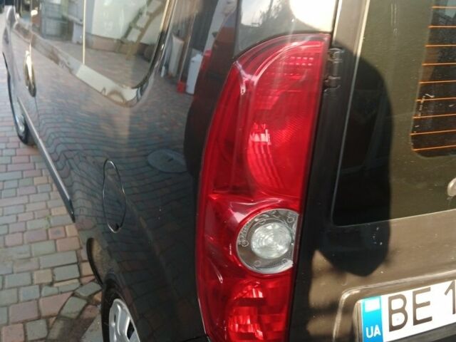 Черный Фиат Добло, объемом двигателя 2 л и пробегом 231 тыс. км за 6300 $, фото 9 на Automoto.ua