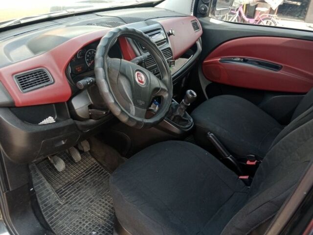 Черный Фиат Добло, объемом двигателя 2 л и пробегом 231 тыс. км за 6300 $, фото 2 на Automoto.ua