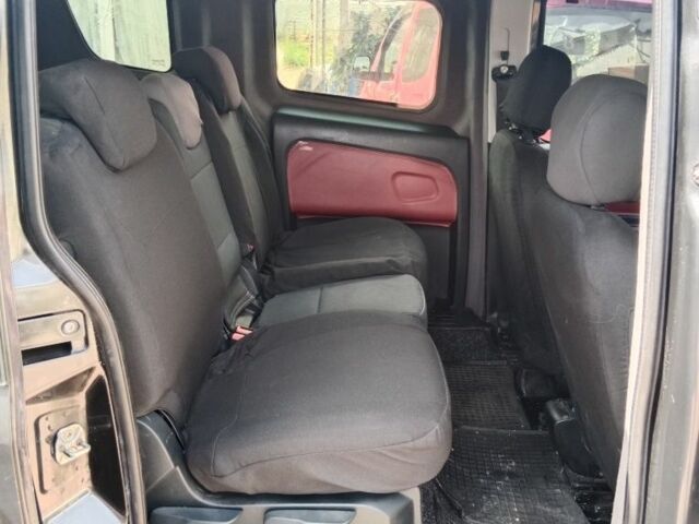 Черный Фиат Добло, объемом двигателя 2 л и пробегом 231 тыс. км за 6300 $, фото 7 на Automoto.ua