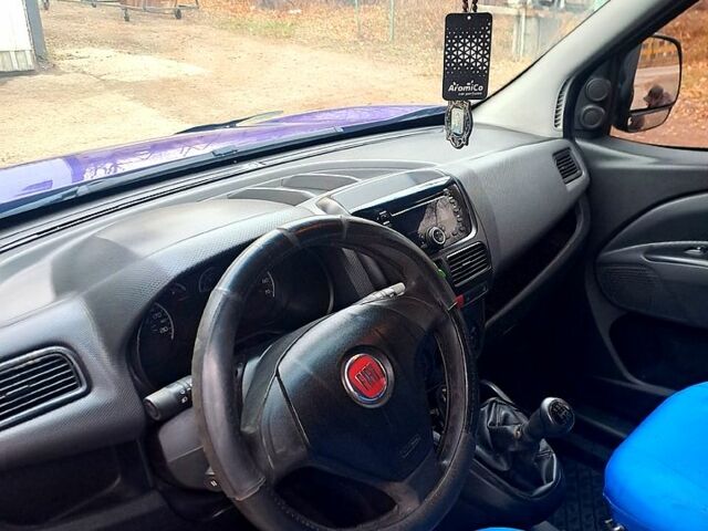 Фиолетовый Фиат Добло, объемом двигателя 1.2 л и пробегом 315 тыс. км за 4800 $, фото 4 на Automoto.ua