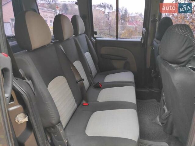 Коричневый Фиат Добло, объемом двигателя 1.9 л и пробегом 278 тыс. км за 5500 $, фото 1 на Automoto.ua