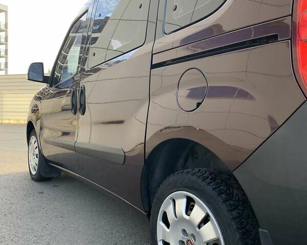 Коричневый Фиат Добло, объемом двигателя 1.4 л и пробегом 106 тыс. км за 7500 $, фото 5 на Automoto.ua