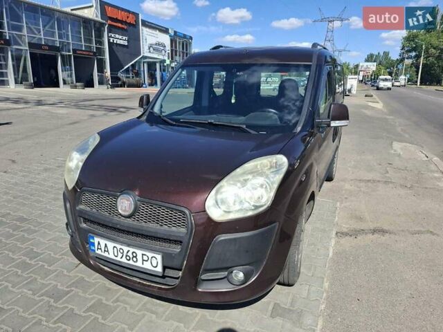 Коричневый Фиат Добло, объемом двигателя 1.37 л и пробегом 204 тыс. км за 6900 $, фото 1 на Automoto.ua