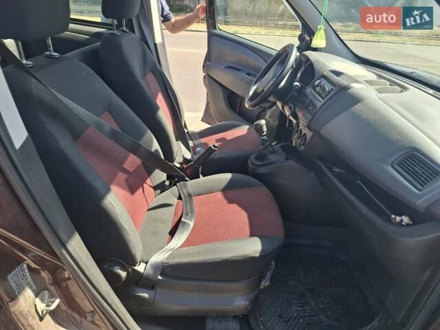 Коричневый Фиат Добло, объемом двигателя 1.37 л и пробегом 204 тыс. км за 6900 $, фото 13 на Automoto.ua