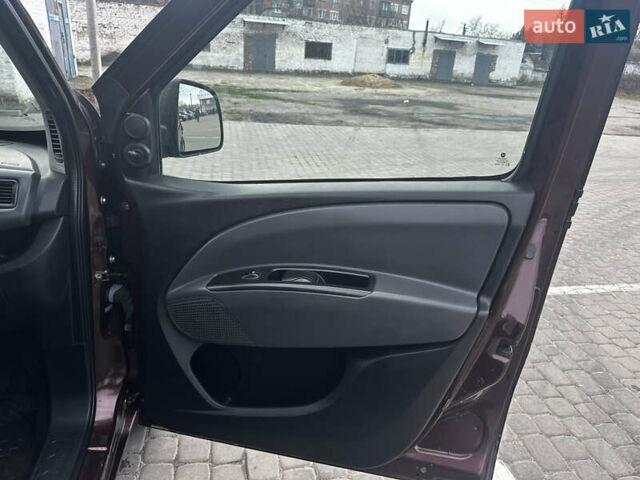 Коричневый Фиат Добло, объемом двигателя 1.4 л и пробегом 133 тыс. км за 7199 $, фото 20 на Automoto.ua