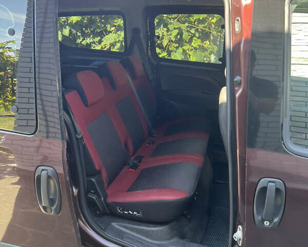 Коричневий Фіат Добло, об'ємом двигуна 1.6 л та пробігом 236 тис. км за 7300 $, фото 5 на Automoto.ua