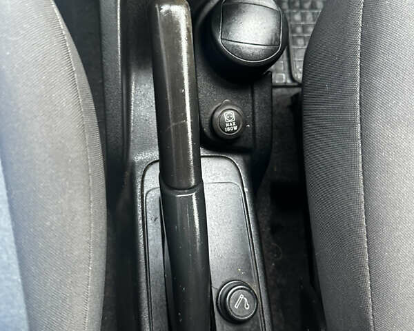 Коричневый Фиат Добло, объемом двигателя 1.4 л и пробегом 133 тыс. км за 7199 $, фото 28 на Automoto.ua