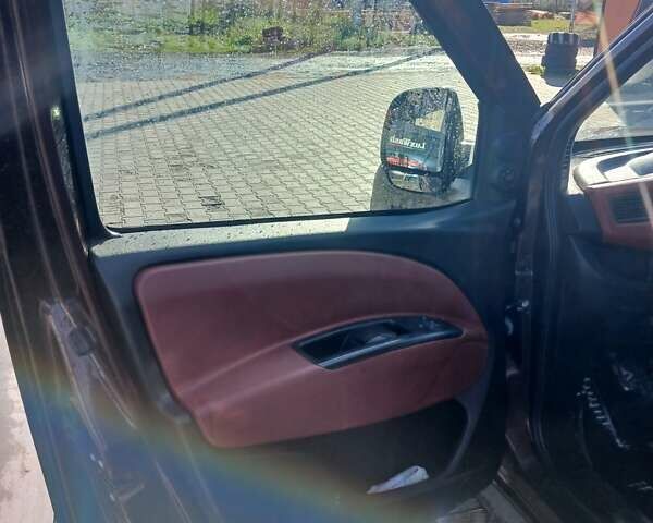 Коричневый Фиат Добло, объемом двигателя 1.6 л и пробегом 330 тыс. км за 6300 $, фото 7 на Automoto.ua