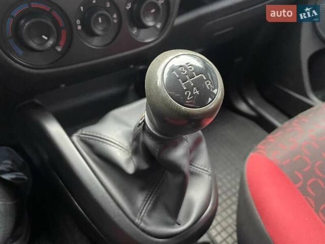 Коричневий Фіат Добло, об'ємом двигуна 1.37 л та пробігом 163 тис. км за 6690 $, фото 25 на Automoto.ua