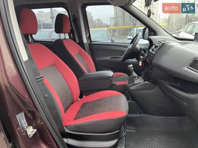 Коричневий Фіат Добло, об'ємом двигуна 1.37 л та пробігом 163 тис. км за 6690 $, фото 10 на Automoto.ua