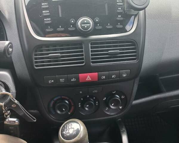 Коричневый Фиат Добло, объемом двигателя 1.4 л и пробегом 165 тыс. км за 7500 $, фото 17 на Automoto.ua