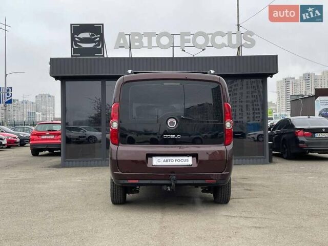 Коричневий Фіат Добло, об'ємом двигуна 1.37 л та пробігом 163 тис. км за 6690 $, фото 5 на Automoto.ua